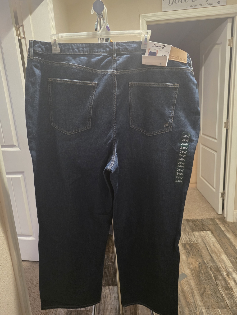 NWT-Seven7 Women's Dark Blue Stretch Jeans - 24W